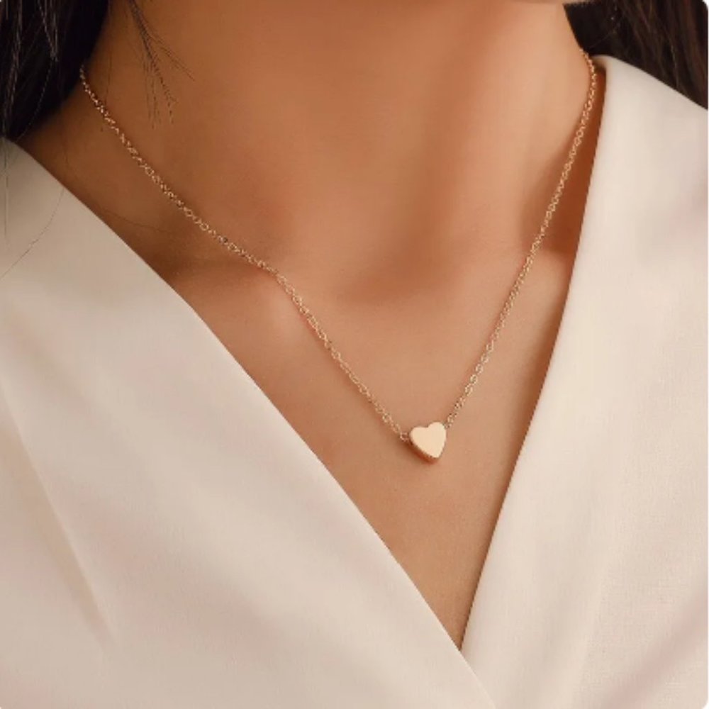 🍏50% OFF/3+...Dainty Necklace with Small Heart Charm (Gold tone)